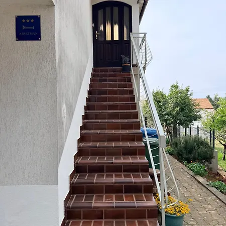 Apartmant Bella Vista & Garden شقة *
